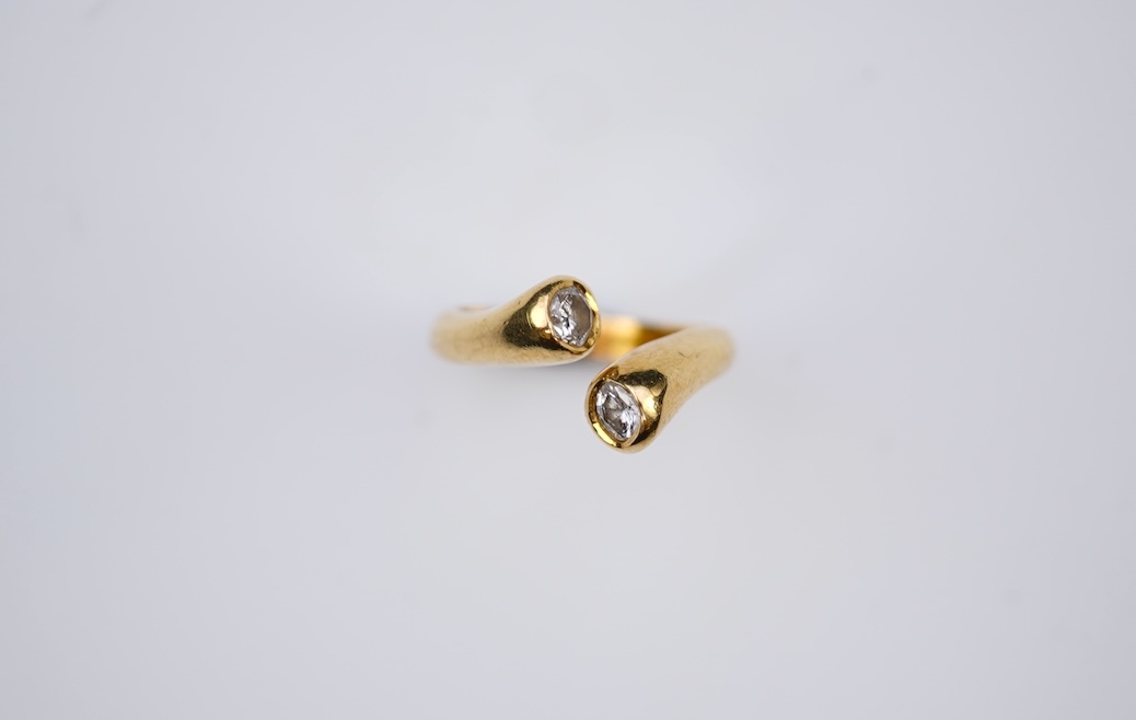 A diamond torque ring